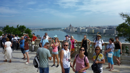 costa-20a6a39f0d8381f7f.jpg
