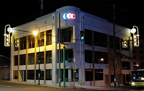 NEON-LIGHTS-COSTA-RICA-CALL-CENTER-BARRIO-ARANJUEZ6e48a3e4e90a3661.jpg